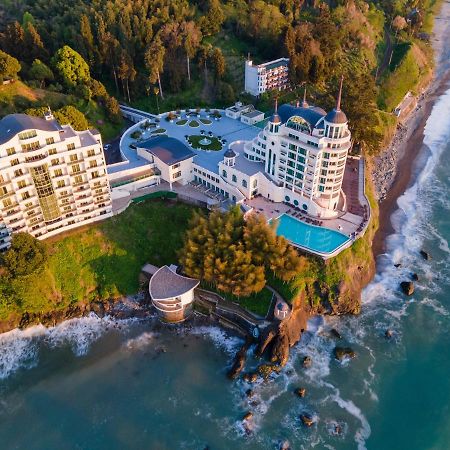 Castello Mare All Inclusive Resort バトゥーミ エクステリア 写真