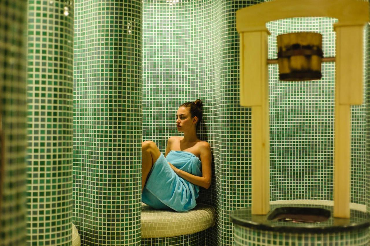 Castello Mare All Inclusive Resort バトゥーミ エクステリア 写真