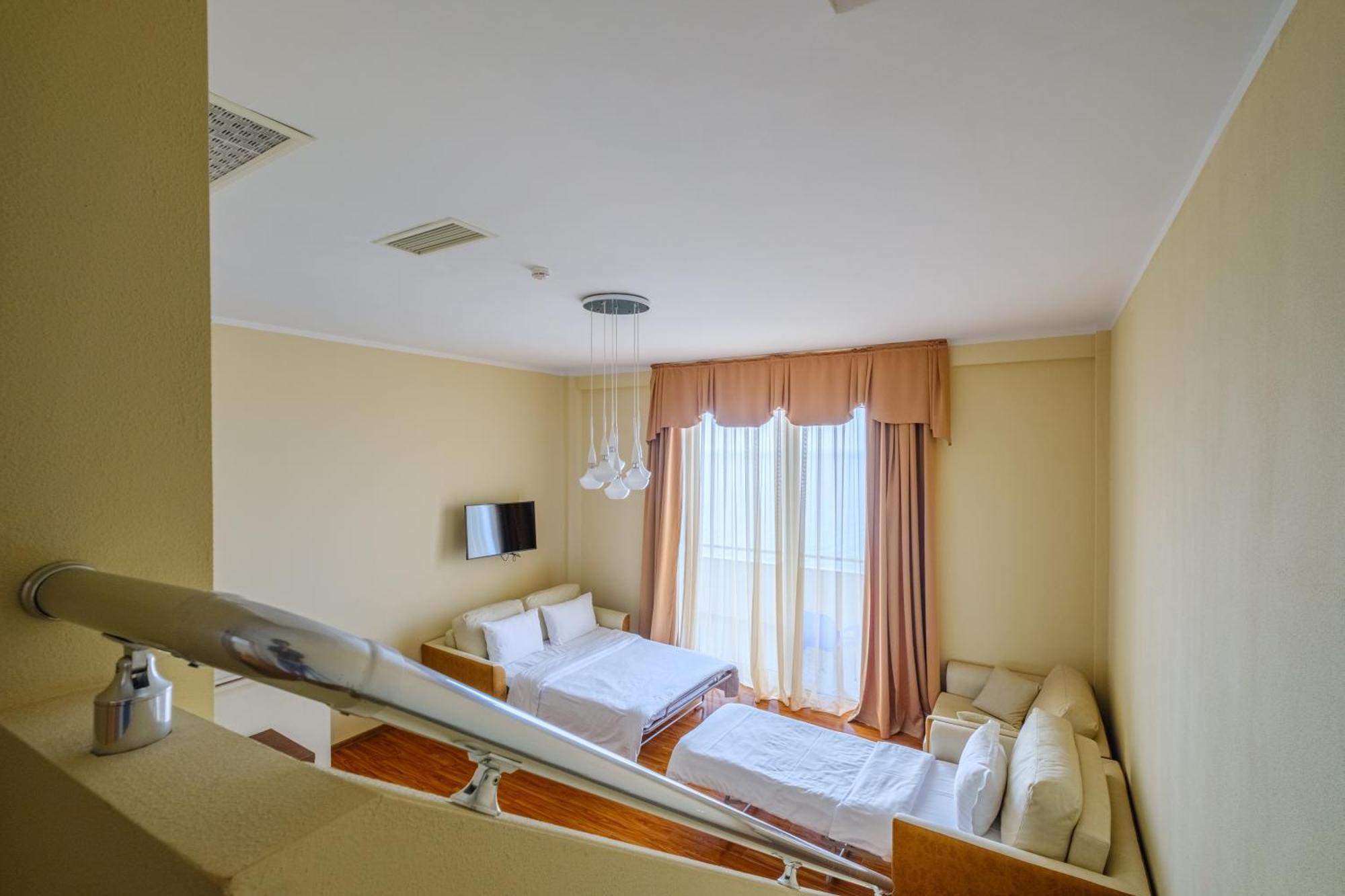 Castello Mare All Inclusive Resort バトゥーミ エクステリア 写真