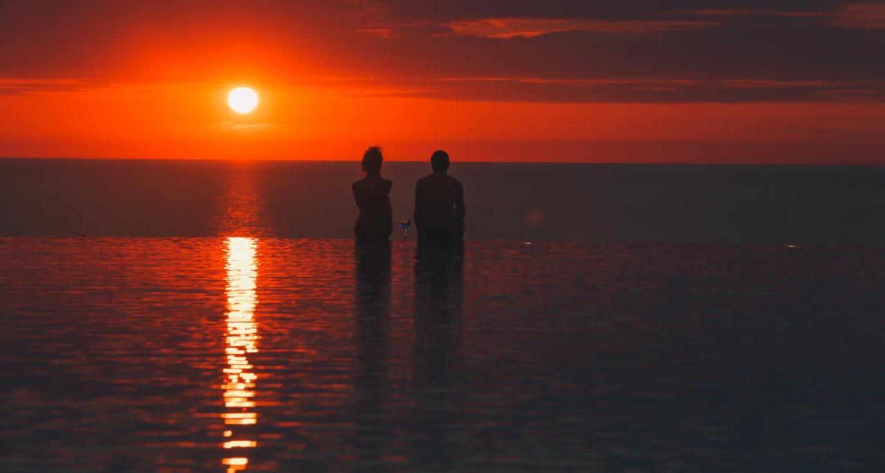 Castello Mare All Inclusive Resort バトゥーミ エクステリア 写真